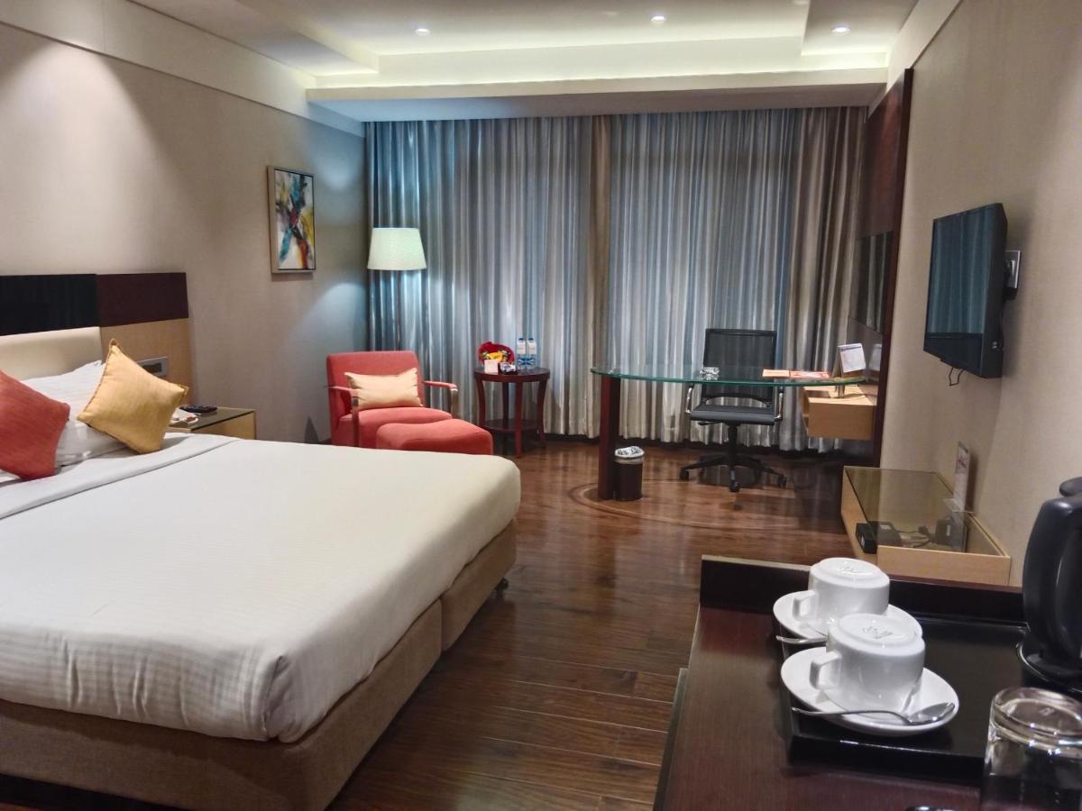 Hotel Shakti Continental Angul Exteriör bild